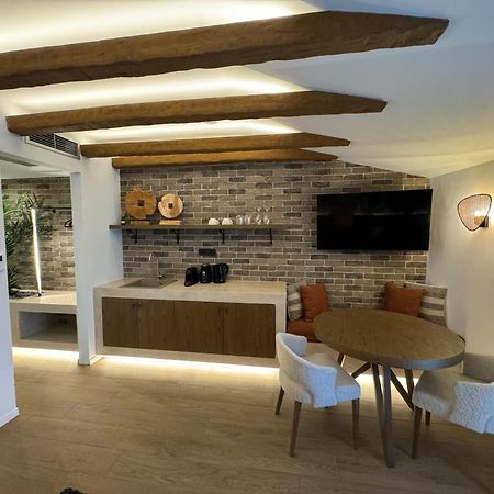 Urban Gem In The Heart Of Naoussa A Stylish Escape Διαμέρισμα Νάουσα Ημαθίας Εξωτερικό φωτογραφία